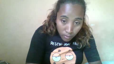 Clarah0123 online show from September 24, 2025, 7:55 am