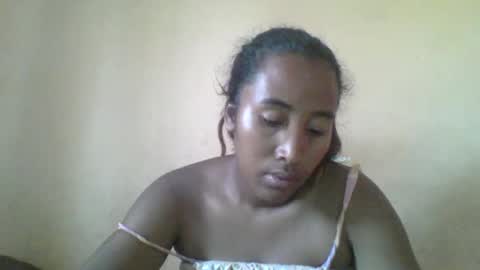 Clarah0123 online show from November 3, 2025, 7:09 am