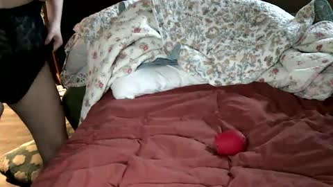 clararuby online show from December 5, 2025, 8:27 pm