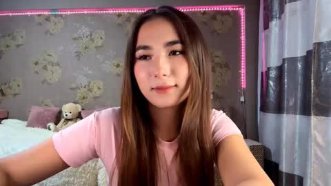 Yuna online show from November 23, 2025, 8:14 am