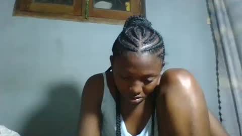 clarisse98 online show from November 2, 2025, 9:28 pm