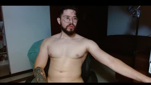 Snapshot of clark_14 chatting on November 21, 2025, 6:34 am Clark online show from November 21, 2025, 6:34 am