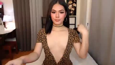 Snapshot of classy_maika chatting on October 30, 2025, 6:04 am maika online show from October 30, 2025, 6:04 am