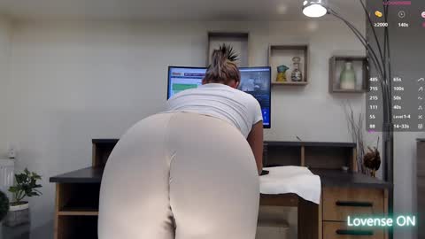 Snapshot of classy_medeeea chatting on January 20, 2025, 1:07 am Deea xxx online show from January 20, 2025, 1:07 am