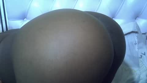 Snapshot of classy_zoey chatting on October 10, 2025, 2:10 am classy_zoey online show from October 10, 2025, 2:10 am