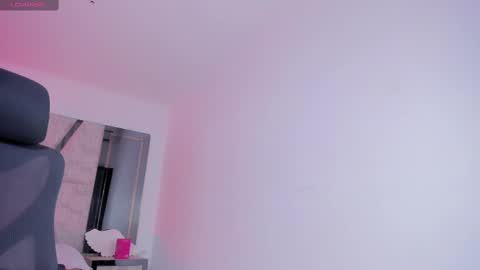 Snapshot of cleeoadams_ chatting on February 23, 2025, 5:01 am Cleo Adams online show from February 23, 2025, 5:01 am