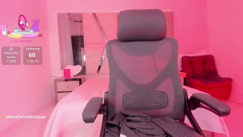 Snapshot of cleeoadams_ chatting on March 12, 2025, 10:59 am Cleo Adams online show from March 12, 2025, 10:59 am