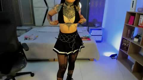 Snapshot of cleeoadams_ chatting on October 10, 2025, 4:22 am Cleo Adams online show from October 10, 2025, 4:22 am