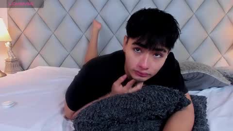 Snapshot of clement_reyes chatting on December 14, 2025, 2:00 pm clement_reyes online show from December 14, 2025, 2:00 pm