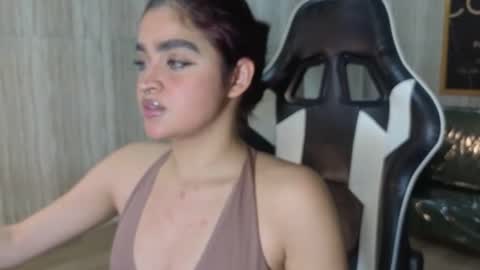 Snapshot of clementine_t chatting on September 20, 2025, 2:56 am Clementine online show from September 20, 2025, 2:56 am