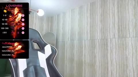 Snapshot of clementine_t chatting on September 27, 2025, 2:55 pm Clementine online show from September 27, 2025, 2:55 pm