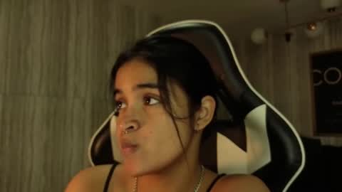 Snapshot of clementine_t chatting on November 19, 2025, 1:00 pm Clementine online show from November 19, 2025, 1:00 pm