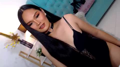 Cleo online show from November 9, 2025, 1:04 am