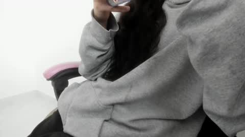 cleo y maikol online show from September 18, 2025, 6:54 pm