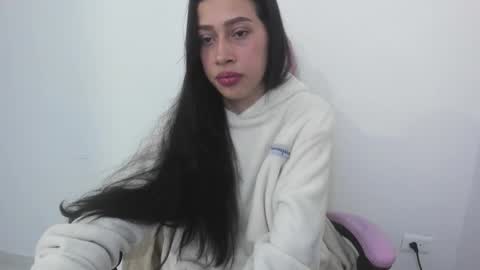 cleo y maikol online show from September 24, 2025, 3:21 am