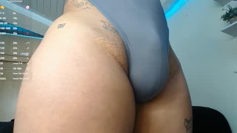 Snapshot of clermontt chatting on November 4, 2025, 10:58 am clermontt online show from November 4, 2025, 10:58 am