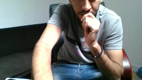 Snapshot of clickeame chatting on October 1, 2025, 2:23 pm clickeame online show from October 1, 2025, 2:23 pm