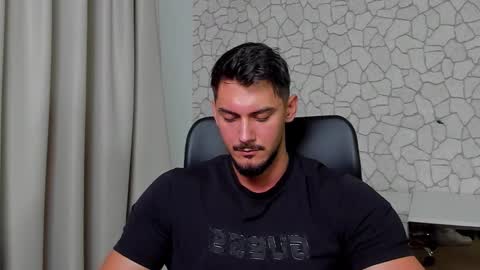 Snapshot of clintmasterss chatting on November 10, 2025, 5:39 am ClintMasterss online show from November 10, 2025, 5:39 am