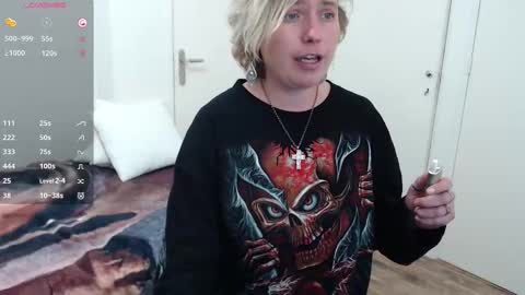 Syl  online show from November 10, 2025, 10:20 pm