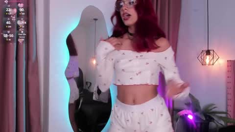 Snapshot of cloe__hills chatting on March 1, 2025, 3:16 pm Cloe online show from March 1, 2025, 3:16 pm