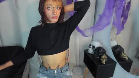 Cloe online show from October 21, 2025, 11:27 pm