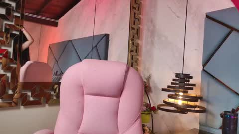 Cloe  online show from October 13, 2025, 11:43 am