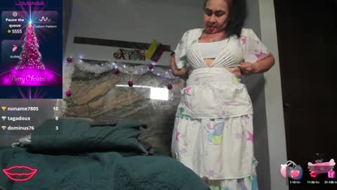 Snapshot of cloee_rabbyt chatting on December 23, 2024, 5:43 pm CLOE online show from December 23, 2024, 5:43 pm