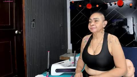 CLOE online show from November 7, 2025, 11:21 am