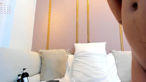 Snapshot of cloehap chatting on February 14, 2025, 3:47 pm Cloe online show from February 14, 2025, 3:47 pm