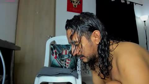 Snapshot of cloudy_pigdude chatting on November 23, 2025, 5:07 am CRISTIAN online show from November 23, 2025, 5:07 am