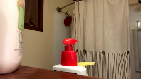 Snapshot of cloverboy1988 chatting on December 18, 2024, 11:45 am cloverboy1988 online show from December 18, 2024, 11:45 am