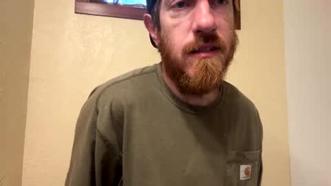 Snapshot of cloverboy1988 chatting on October 19, 2025, 2:29 pm cloverboy1988 online show from October 19, 2025, 2:29 pm