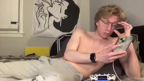 Snapshot of clydeaustin chatting on December 8, 2024, 4:04 am Clyde Austin online show from December 8, 2024, 4:04 am