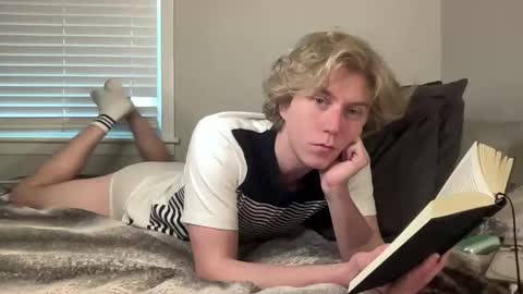 Clyde Austin online show from November 19, 2025, 10:10 pm