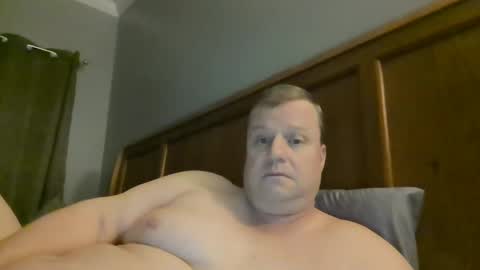 Snapshot of cmachen chatting on February 28, 2025, 10:17 pm cmachen online show from February 28, 2025, 10:17 pm