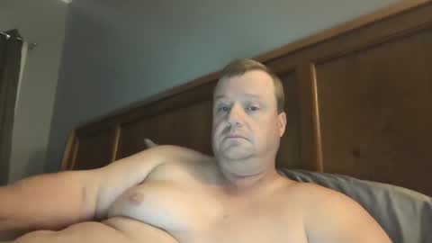 Snapshot of cmachen chatting on October 4, 2025, 2:26 pm cmachen online show from October 4, 2025, 2:26 pm