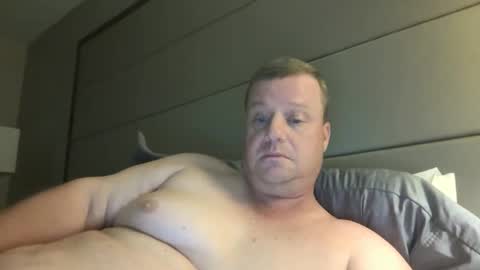 Snapshot of cmachen chatting on October 16, 2025, 1:39 am cmachen online show from October 16, 2025, 1:39 am