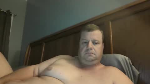 Snapshot of cmachen chatting on October 24, 2025, 10:50 pm cmachen online show from October 24, 2025, 10:50 pm