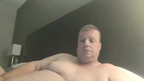 Snapshot of cmachen chatting on November 11, 2025, 2:11 am cmachen online show from November 11, 2025, 2:11 am