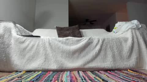 Gorgeous online show from March 6, 2025, 10:09 am