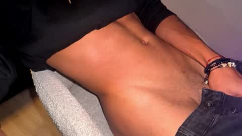 Snapshot of coitzzz chatting on October 12, 2025, 5:17 am coitzzz online show from October 12, 2025, 5:17 am