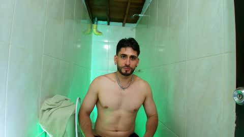 Snapshot of colin_stone chatting on October 3, 2025, 11:13 pm colin_stone online show from October 3, 2025, 11:13 pm