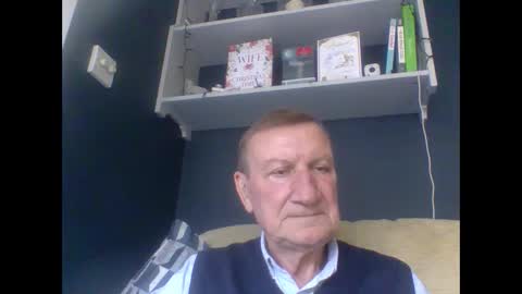 Snapshot of colinbeech chatting on December 30, 2024, 12:42 pm colinbeech online show from December 30, 2024, 12:42 pm