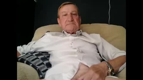Snapshot of colinbeech chatting on September 25, 2025, 8:51 am colinbeech online show from September 25, 2025, 8:51 am