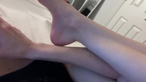 Snapshot of college_slut__ chatting on December 5, 2024, 6:43 am Allie online show from December 5, 2024, 6:43 am