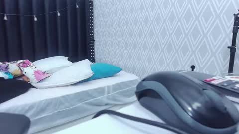 Snapshot of colombia_mommy_ chatting on March 1, 2025, 12:12 pm GRETCHEN online show from March 1, 2025, 12:12 pm