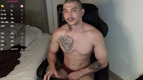 colombianmuscle8 online show from February 3, 2025, 3:31 am