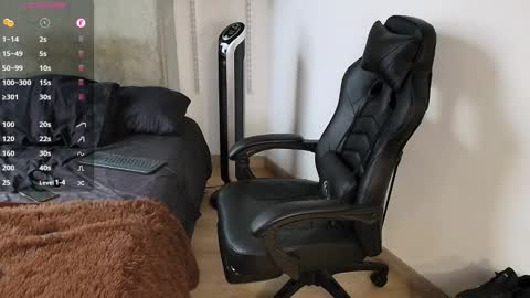 colombianmuscle8 online show from February 16, 2025, 7:27 pm