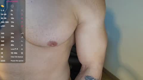 colombianmuscle8 online show from October 11, 2025, 11:14 pm