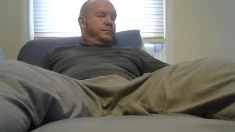 Snapshot of comegetmeinthemorning chatting on December 8, 2024, 7:43 pm comegetmeinthemorning online show from December 8, 2024, 7:43 pm